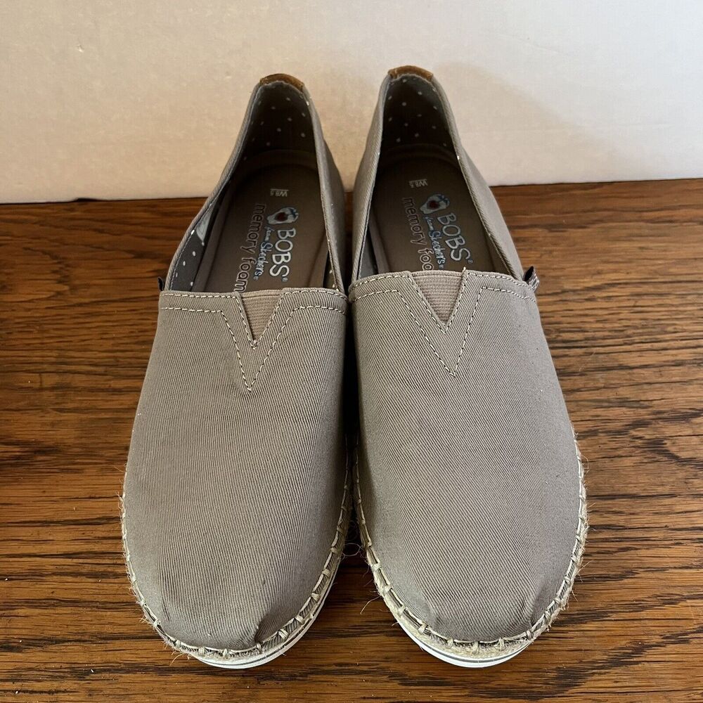 Bobs Skechers Women's 8.5 Slip-on Shoes Breeze New Discovery‎ Memory Foam Taupe